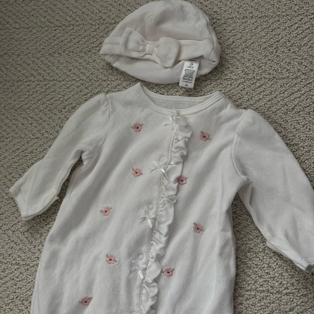 ‘Little Me’ nightgown